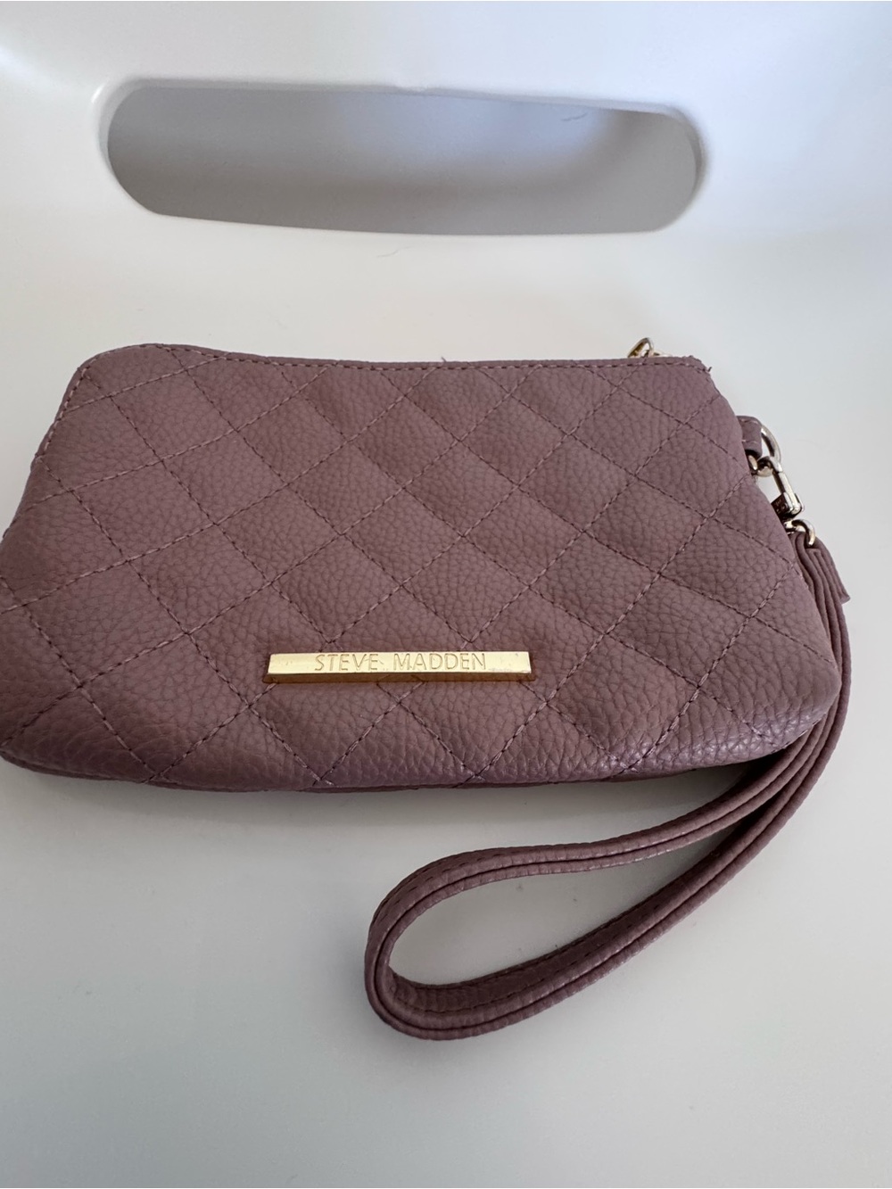 Steve Madden Quilted Wristlet Clutch Wallet Taupe Gold Zip Pouch Chic Bag Neutra - Picture 6 of 16